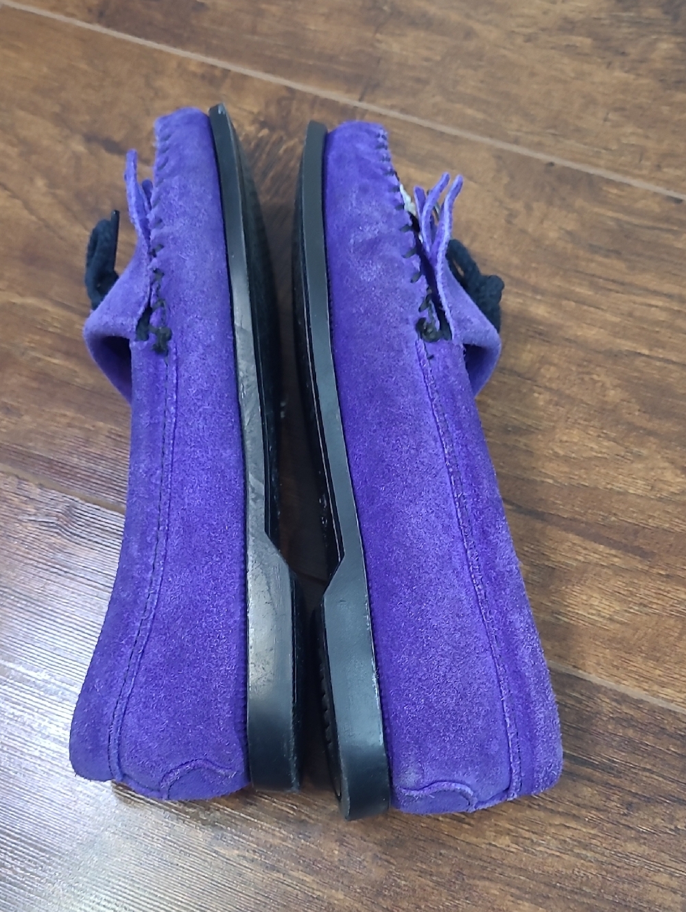 Minnetonka Purple Suede Moccasins with Embossed Insole Size 6 - Picture 3 of 8
